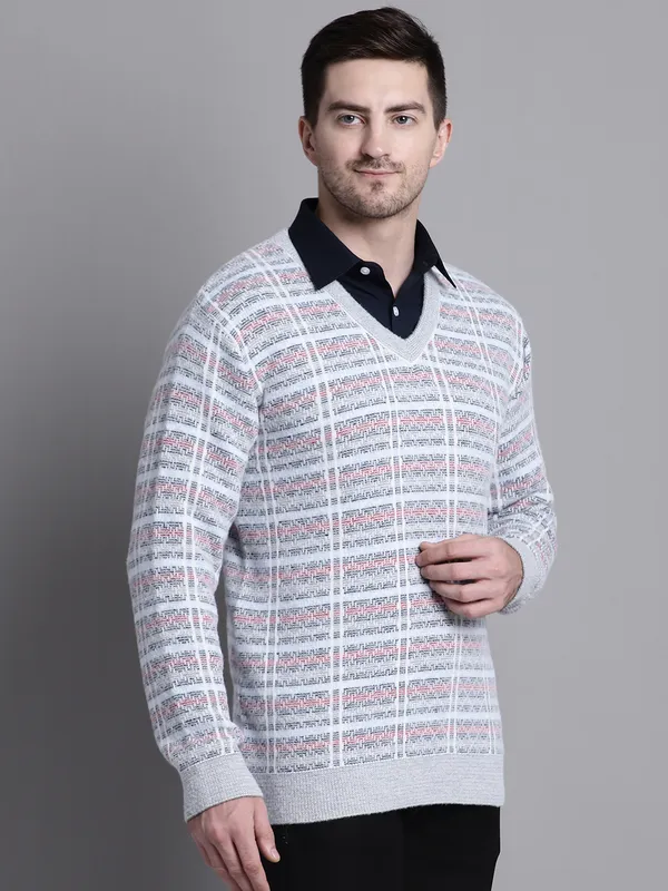 Men_Swade_Premium_Wool_Self_Design_V_Neck_Sweater
