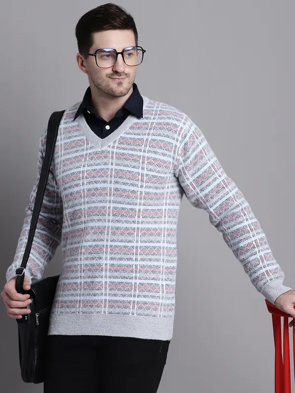 Men_Swade_Premium_Wool_Self_Design_V_Neck_Sweater