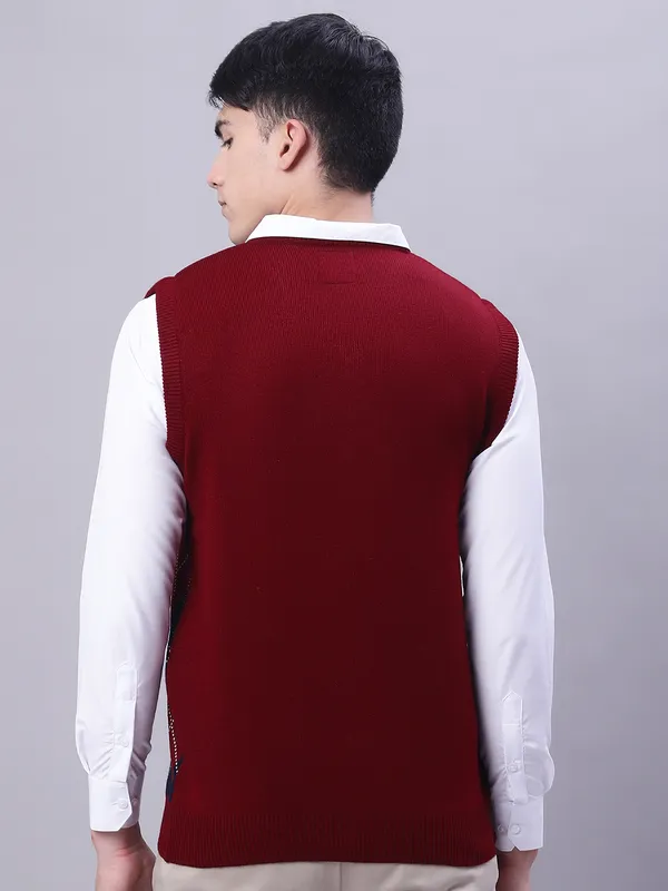 Men_Acrylic_Blend_Wool_Self_Design_V_Neck_Sleeveless_Sweater