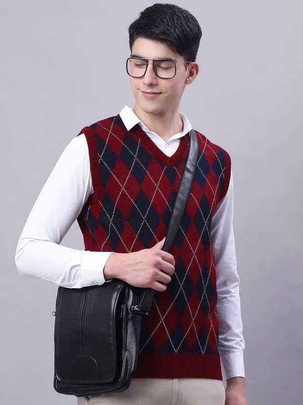 Men_Acrylic_Blend_Wool_Self_Design_V_Neck_Sleeveless_Sweater