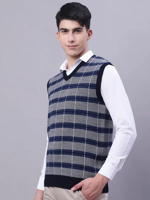 Men_Acrylic_Blend_Wool_Self_Design_V_Neck_Sleeveless_Sweater