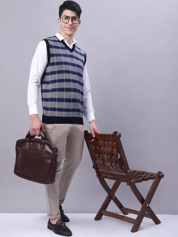 Men_Acrylic_Blend_Wool_Self_Design_V_Neck_Sleeveless_Sweater