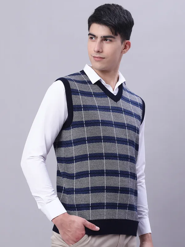 Men_Acrylic_Blend_Wool_Self_Design_V_Neck_Sleeveless_Sweater