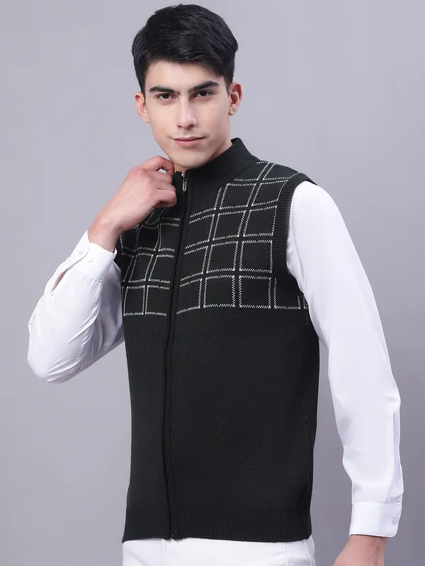 Men_Acrylic_Blend_Wool_Self_Design_Zipper_Sleeveless_Sweater