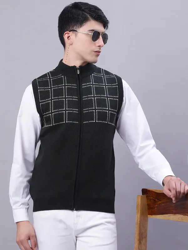Men_Acrylic_Blend_Wool_Self_Design_Zipper_Sleeveless_Sweater