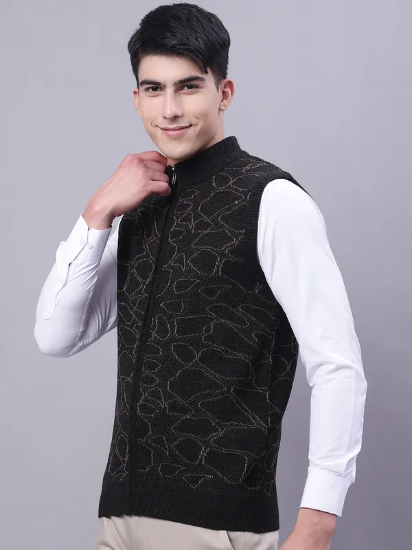 Men_Acrylic_Blend_Wool_Self_Design_Zipper_Sleeveless_Sweater