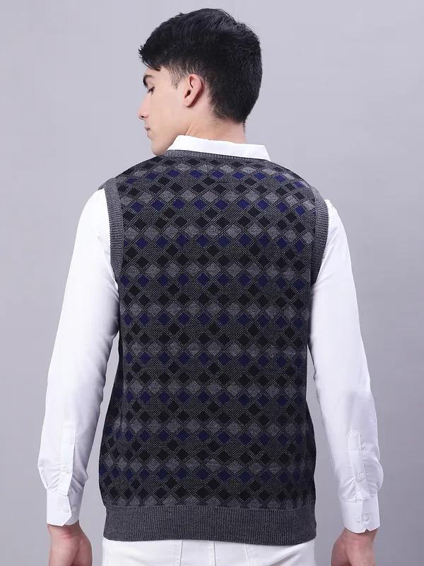 Men_Acrylic_Blend_Wool_Self_Design_V_Neck_Sleeveless_Sweater