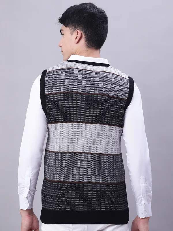 Men_Acrylic_Blend_Wool_Self_Design_V_Neck_Sleeveless_Sweater