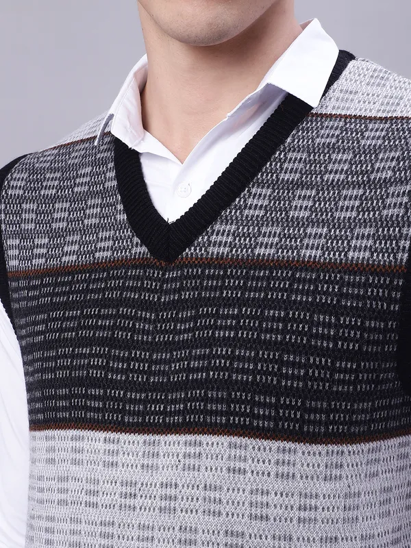 Men_Acrylic_Blend_Wool_Self_Design_V_Neck_Sleeveless_Sweater