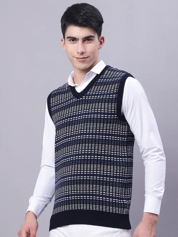 Men_Acrylic_Blend_Wool_Self_Design_V_Neck_Sleeveless_Sweater