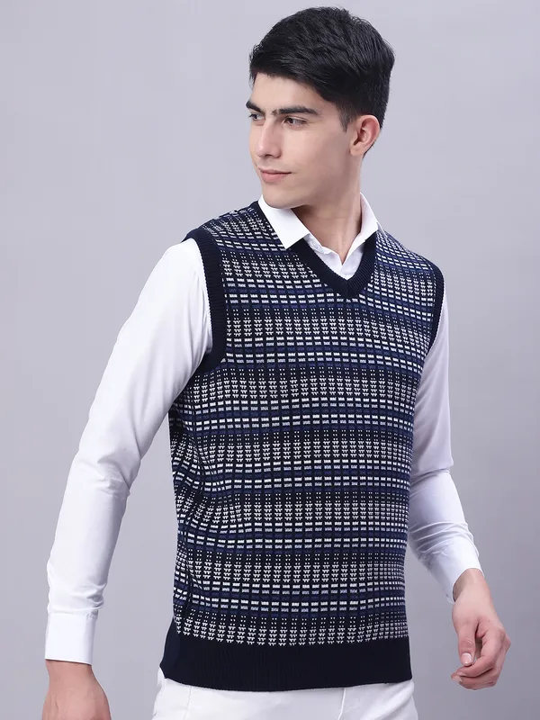 Men_Acrylic_Blend_Wool_Self_Design_V_Neck_Sleeveless_Sweater