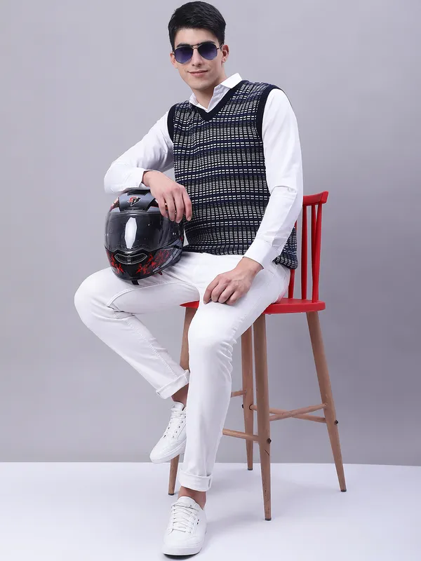 Men_Acrylic_Blend_Wool_Self_Design_V_Neck_Sleeveless_Sweater