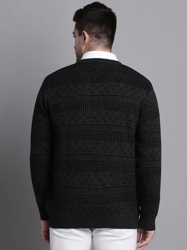 Men_Acrylic_Blend_Wool_Self_Design_V_Neck_Sweater