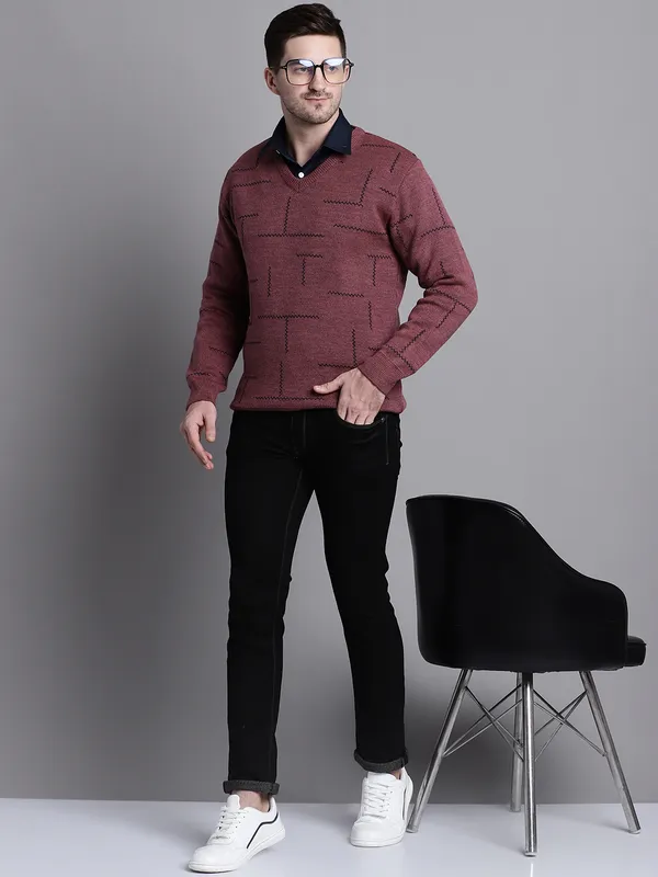 Men_Acrylic_Blend_Wool_Self_Design_V_Neck_Sweater