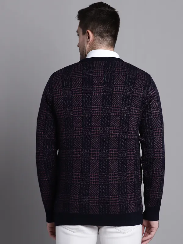 Men_Acrylic_Blend_Wool_Self_Design_V_Neck_Sweater