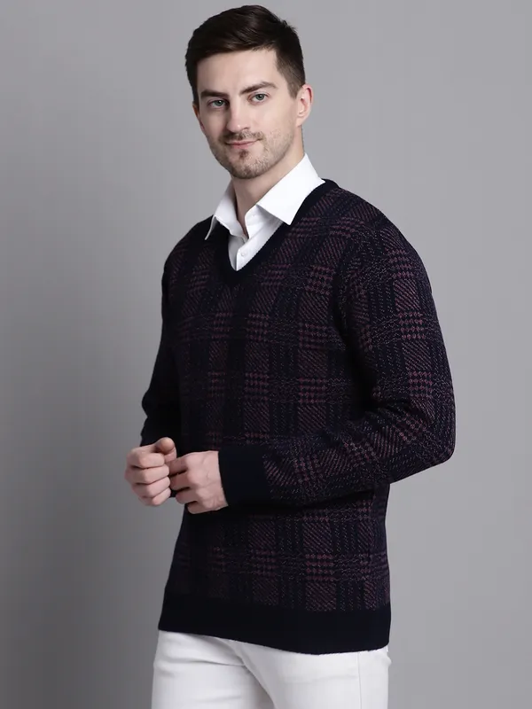 Men_Acrylic_Blend_Wool_Self_Design_V_Neck_Sweater