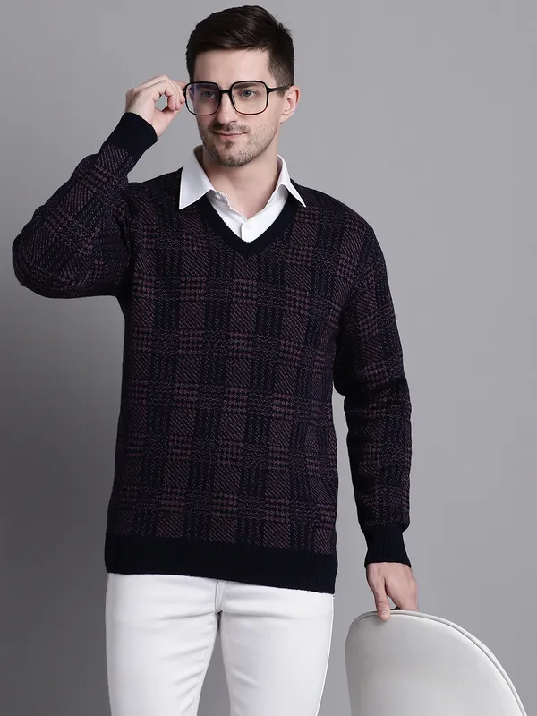Men_Acrylic_Blend_Wool_Self_Design_V_Neck_Sweater