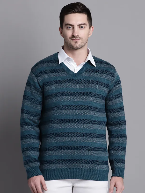 Men_Acrylic_Blend_Wool_Self_Design_V_Neck_Sweater