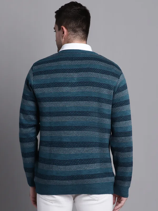 Men_Acrylic_Blend_Wool_Self_Design_V_Neck_Sweater