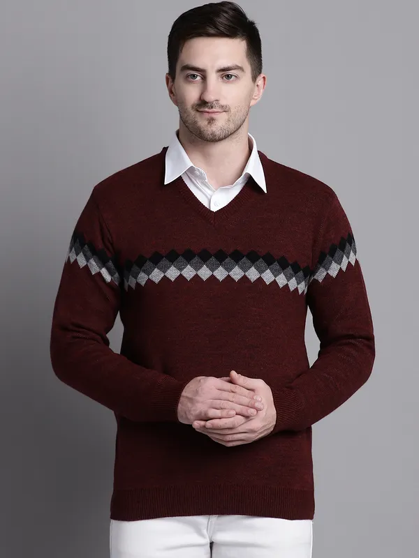 Men_Acrylic_Blend_Wool_Self_Design_V_Neck_Sweater