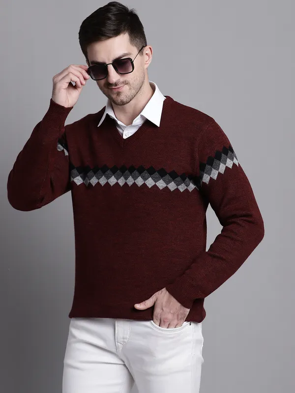 Men_Acrylic_Blend_Wool_Self_Design_V_Neck_Sweater