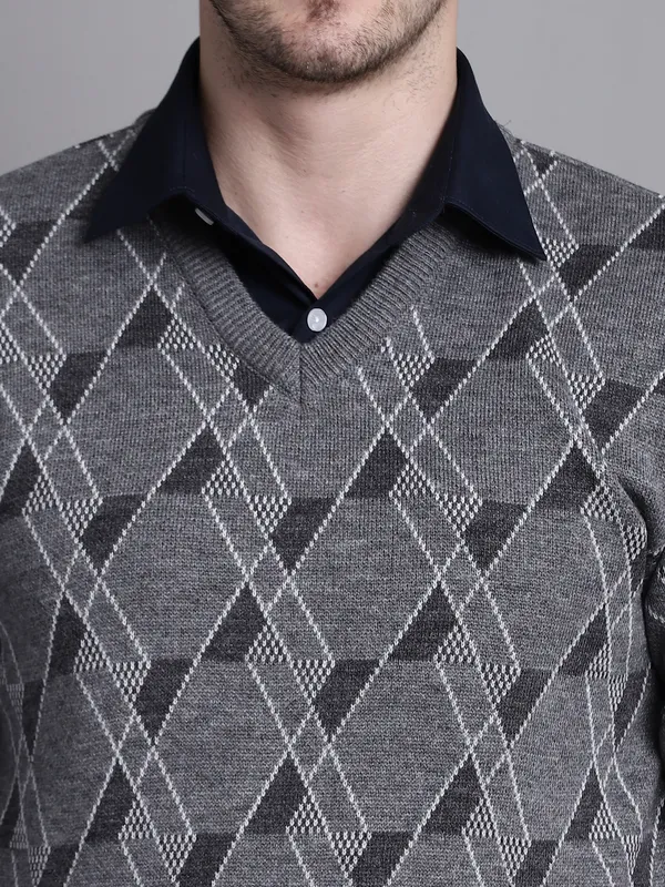 Men_Acrylic_Blend_Wool_Self_Design_V_Neck_Sweater