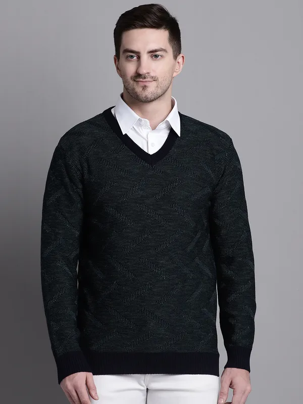 Men_Acrylic_Blend_Wool_Self_Design_V_Neck_Sweater