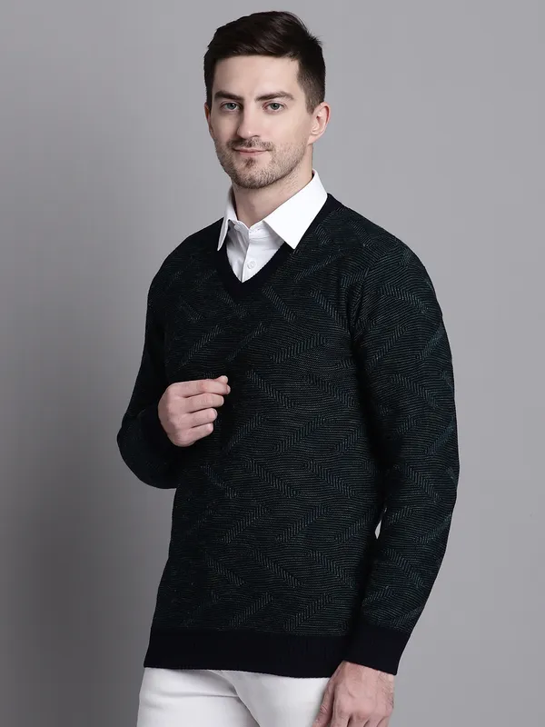Men_Acrylic_Blend_Wool_Self_Design_V_Neck_Sweater