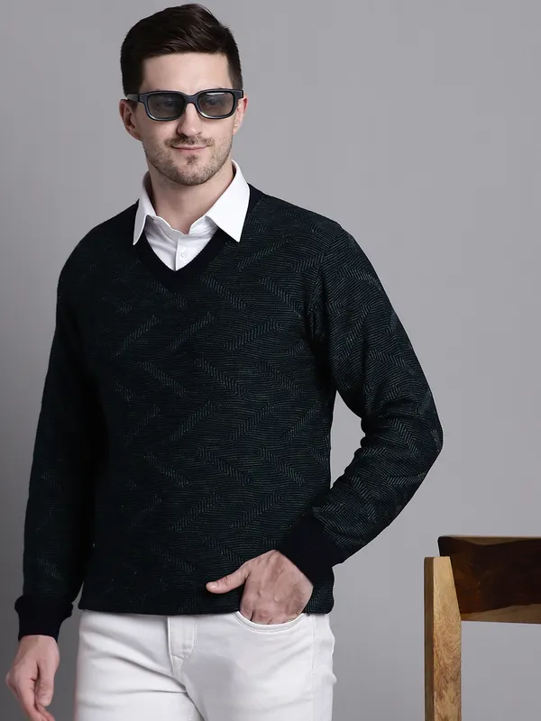 Men_Acrylic_Blend_Wool_Self_Design_V_Neck_Sweater
