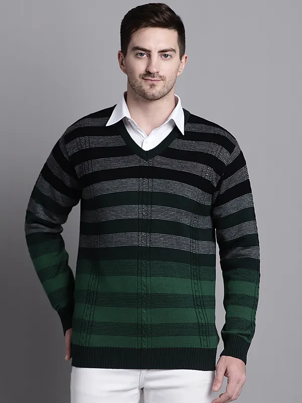 Men_Acrylic_Blend_Wool_Self_Design_V_Neck_Sweater
