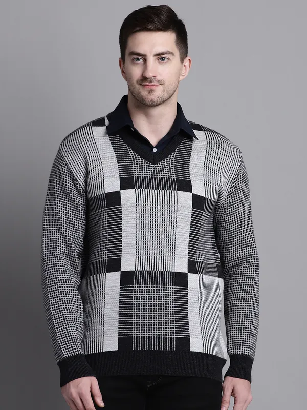 Men_Acrylic_Blend_Wool_Self_Design_V_Neck_Sweater