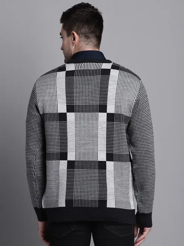 Men_Acrylic_Blend_Wool_Self_Design_V_Neck_Sweater