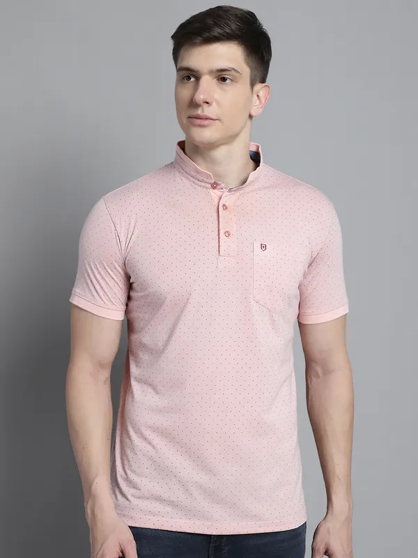 Men_All_Over_Printed_Henley_Neck_Pink_Cotton_T-Shirt_With_Pocket