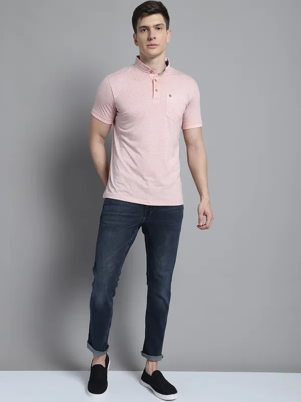 Men_All_Over_Printed_Henley_Neck_Pink_Cotton_T-Shirt_With_Pocket