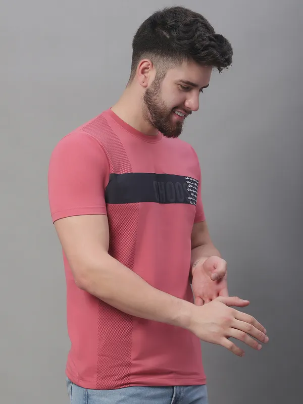 Men_Printed_Brick_Round_Neck_Cotton_T-Shirt