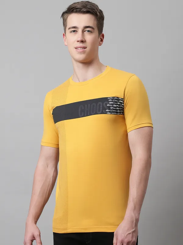 Men_Printed_Mustard_Round_Neck_Cotton_T-Shirt
