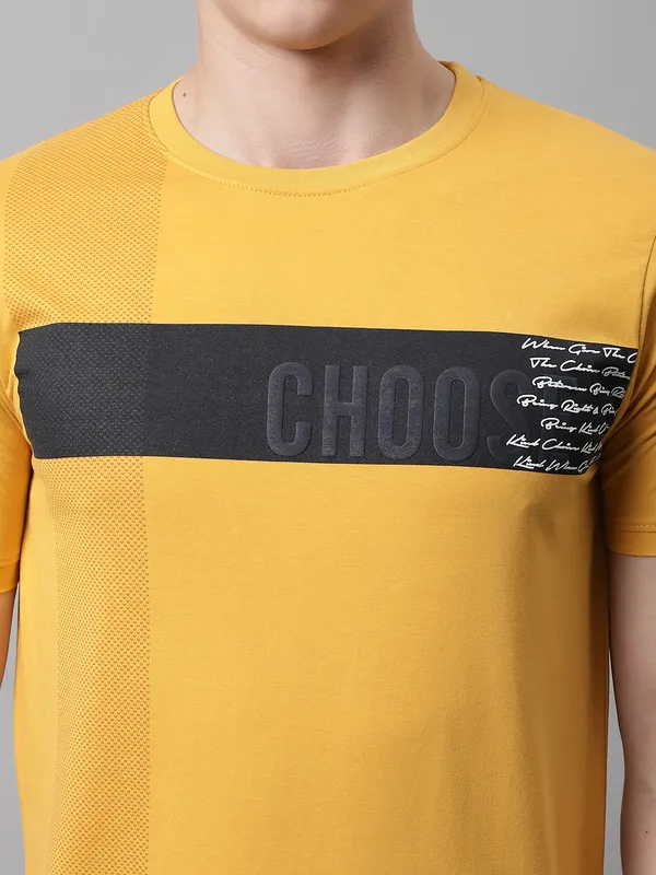 Men_Printed_Mustard_Round_Neck_Cotton_T-Shirt