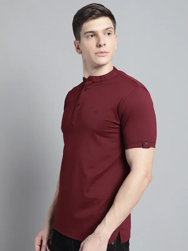 Men_Solid_Kurta_Style_Men_Wine_T-Shirt