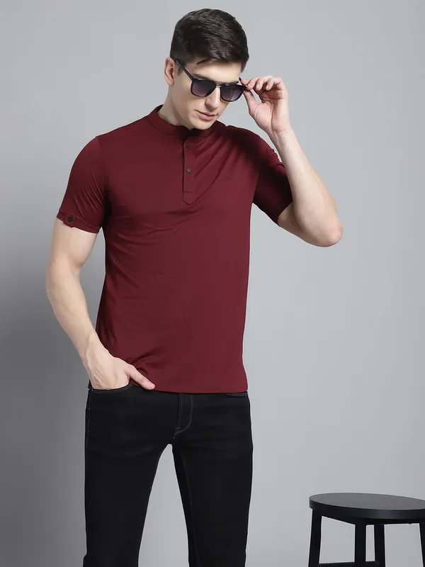 Men_Solid_Kurta_Style_Men_Wine_T-Shirt