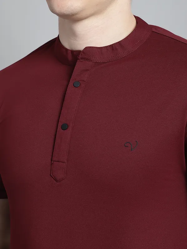 Men_Solid_Kurta_Style_Men_Wine_T-Shirt