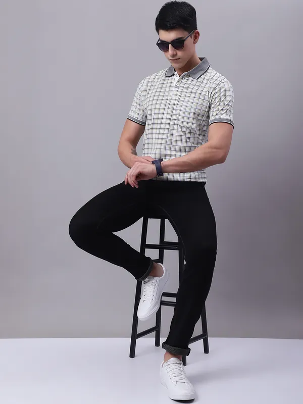 Men_Double_Mercerised_Polo_Neck_White_Cotton_T-Shirt_With_Pocket