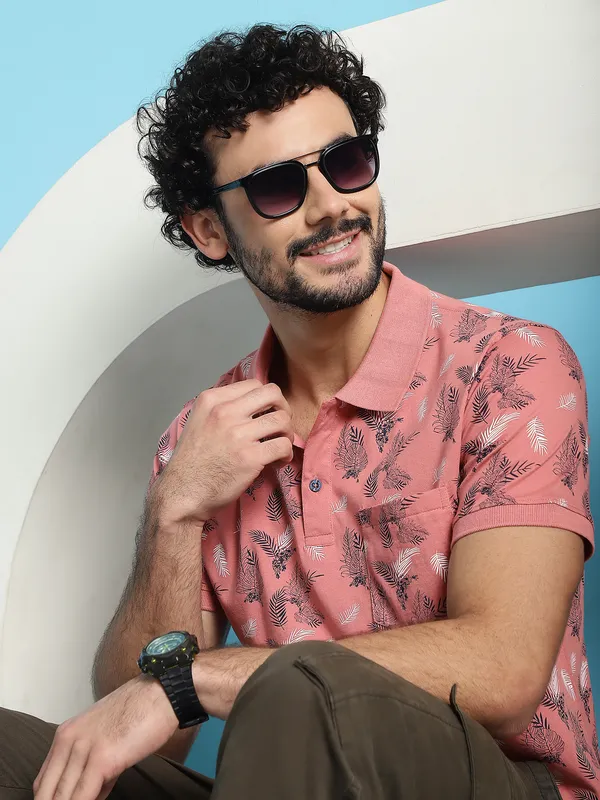 Venitian_Men_Mercerised_Polo_Neck_All_Over_Printed_Pink_T-Shirt_With_Pocket