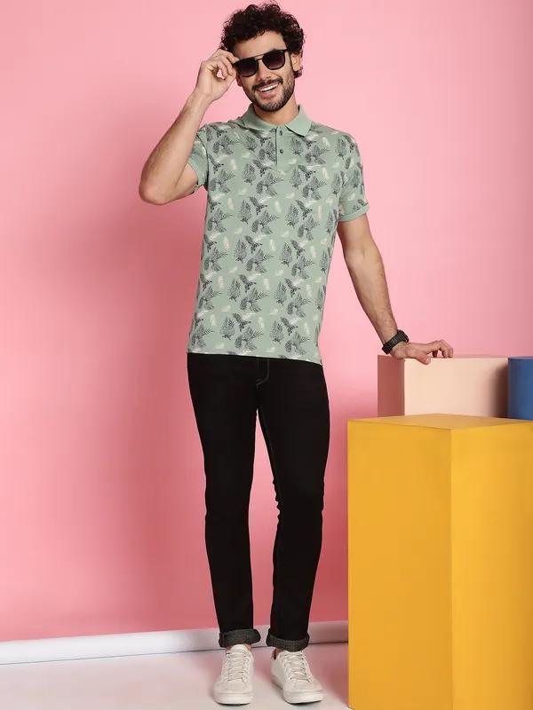 Venitian_Men_Mercerised_Polo_Neck_All_Over_Printed_Green_T-Shirt_With_Pocket