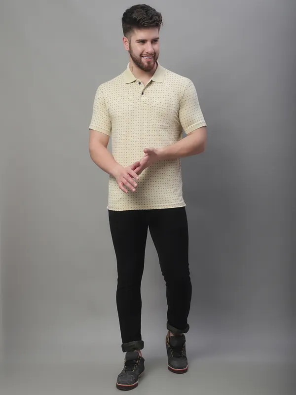 Men_Printed_Beige_Cotton_Lycra_Polo_Neck_T-Shirt_With_Pocket