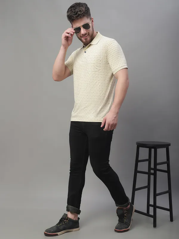 Men_Printed_Beige_Cotton_Lycra_Polo_Neck_T-Shirt_With_Pocket