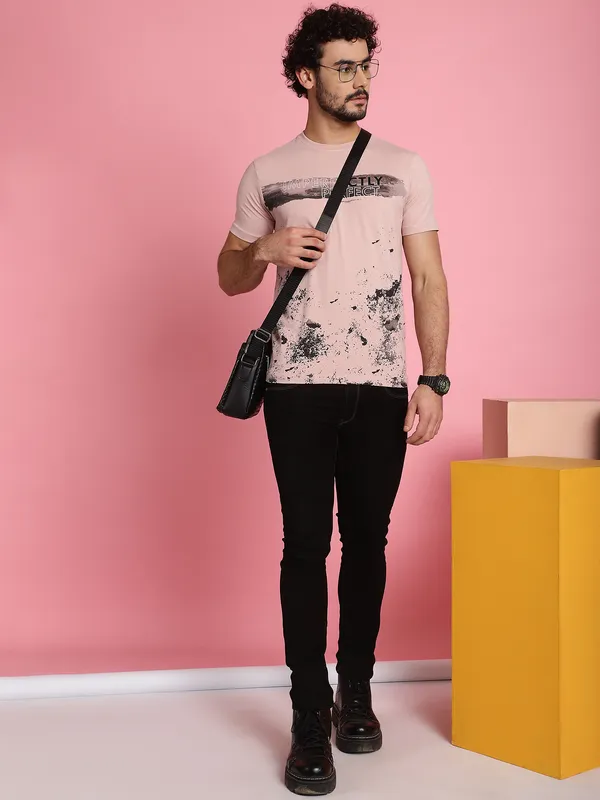 Venitian_Men_Printed_Round_Neck_Pink_Cotton_Lycra_T-Shirt