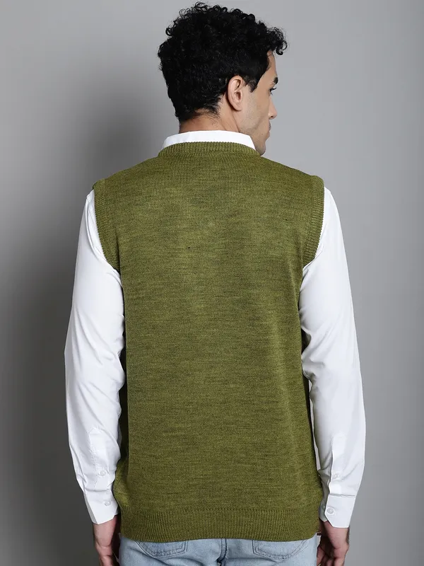 Men_Acrylic_Blend_V_Neck_Sleeveless_Sweater