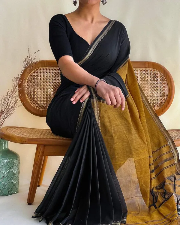 Black_color_Narayanapet_Cotton_Sarees_With_Blouse_Piece