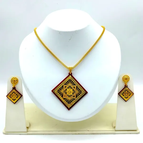Gold-Plated_Alloy_chain_pendant_set_with_1_pair_of_earring_|_Premium_Jewelry_Accessories