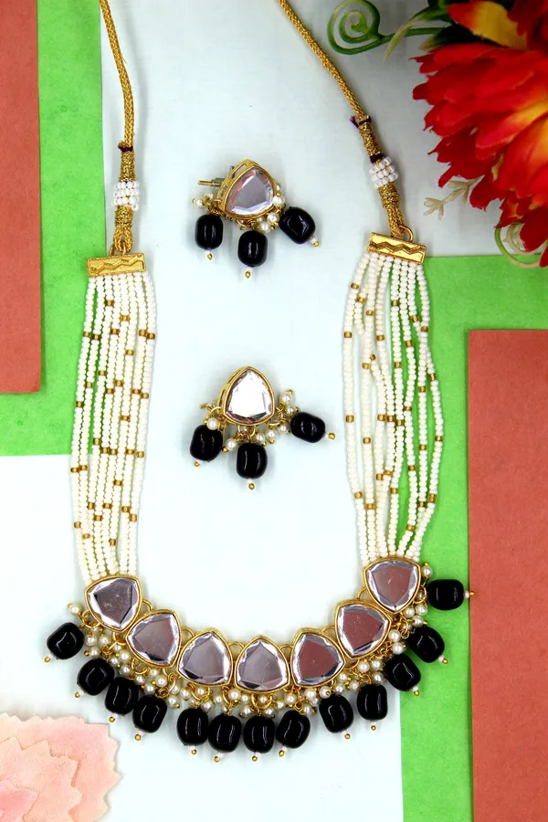 Gold_Plated_Necklace_Traditional_Pearl_&_Kundan_Studded_Choker_Jewellery_Set_|_Exclusive_Jewellery_Accessories